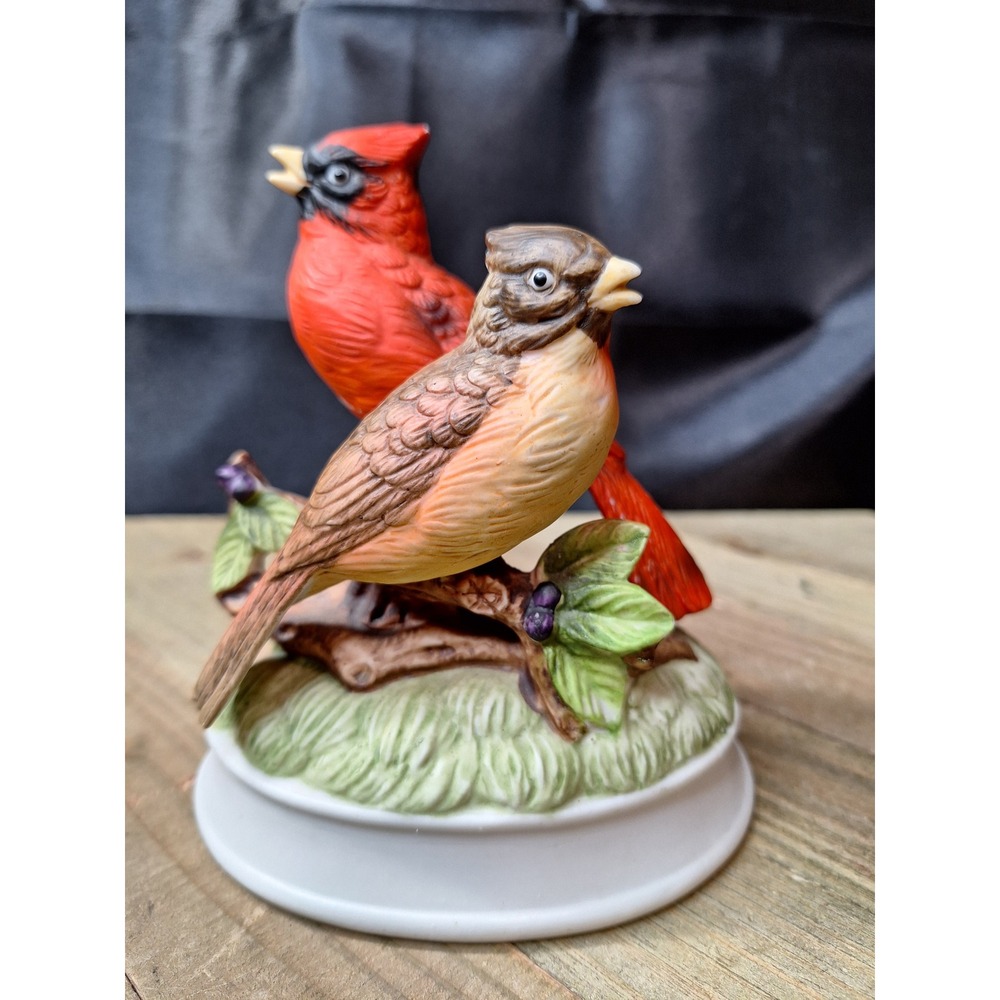 Gorham Vintage Porcelain Cardinal Bird Music Box Figurine Made in Japan Red